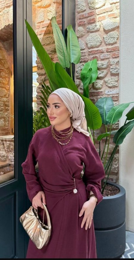 فستان باشتان باللون البرجندي(بوردو)